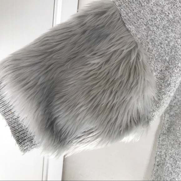 Cat & Jack Heather Gray Fur Cuff Pullover Sweater Girls Large (10-12) Holiday - Picture 4 of 9